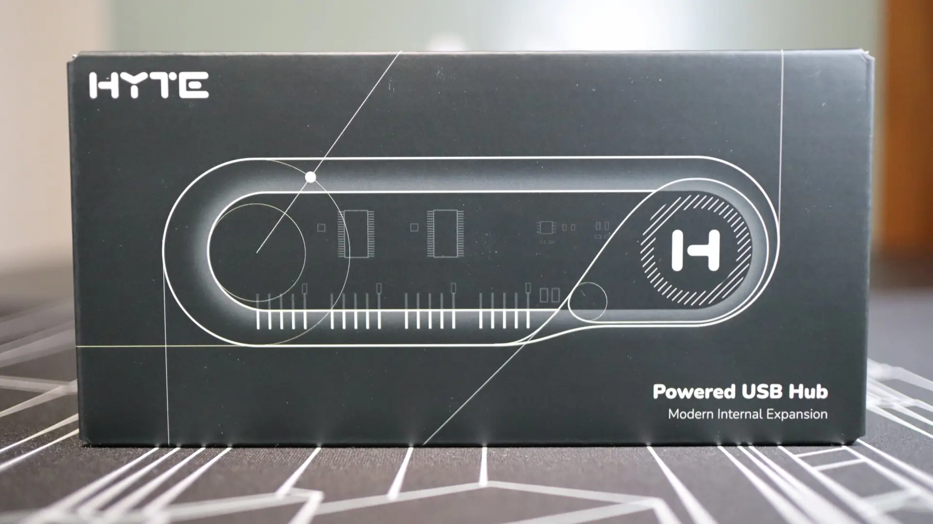 HYTE Powered USB Hub HYTE 4x USB 2.0 - USB-C 5V 4A Magnetic Powered USB Hub HYTE 4x USB 2.0 ACC-HYTE-USB-HUB ATX